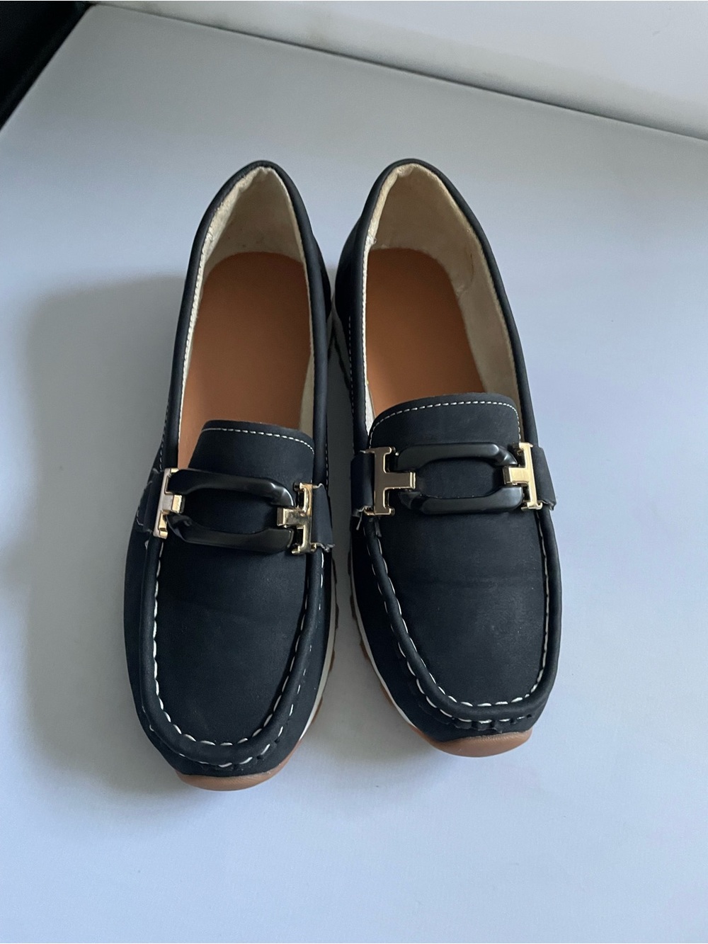 Classic Black Women’s Loafers with Gold Accent size 6